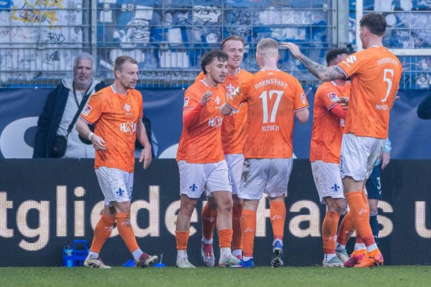 2 Soccer Bundesliga, VfL Bochum SV Darmstadt 98 18 01 2026 Cheering for 2 3 by Luca Marseiler SV Darmstadt 98, 8 , Goal, Goal celebration 2 Soccer Bundesliga, VfL Bochum SV Darmstadt 98, VONONVIA Ruhrstadion on 18 01 2026 DFL REGULATIONS PROHIBIT ANY USE OF PHOTOGRAPHS AS IMAGE SEQUENCES AND OR QUASI VIDEO Copyright: xBEAUTIFULxSPORTS Wunderlx