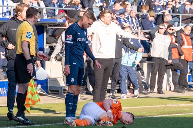 Germany 2 Bundesliga 2025 26 Vfl Bochum vs SV Darmstadt 98,18 Matchday 18 01 2026 Vonovia Ruhstadion Bochum am Böden Fabian Halland SV Darmstadt 98,32 Leandro Morgalla Vfl Bochum,39 Copyright: xOrhanxHabashx