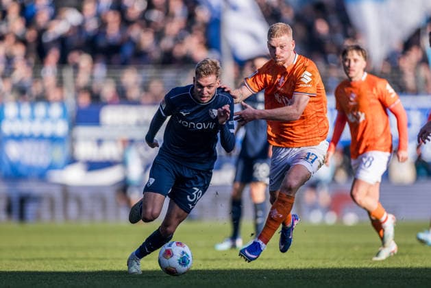 2 Soccer Bundesliga, VfL Bochum SV Darmstadt 98 18 01 2026 duel Leandro Morgalla VfL Bochum, 39 , Kai Klefisch SV Darmstadt 98, 17 2 Soccer Bundesliga, VfL Bochum SV Darmstadt 98, VONONVIA Ruhrstadion on 18 01 2026 DFL REGULATIONS PROHIBIT ANY USE OF PHOTOGRAPHS AS IMAGE SEQUENCES AND OR QUASI VIDEO Copyright: xBEAUTIFULxSPORTS Wunderlx