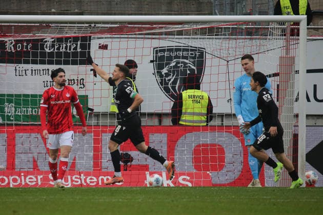 2 Bundesliga 1 FC Kaiserslautern Hannover 96 on 18 01 2026 at Fritz Walter Stadion in Kaiserslautern Goal celebration after the goal celebrating the goal celebrate 0 1 by Enzo Leopold Hannover 96 SM