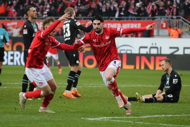 2 Bundesliga 1 FC Kaiserslautern Hannover 96 on 18 01 2026 at Fritz Walter Stadion in Kaiserslautern Goal celebration after the goal for celebrating the goal celebrate 2 1 by Semih Sahin 1 FC Kaiserslautern SM