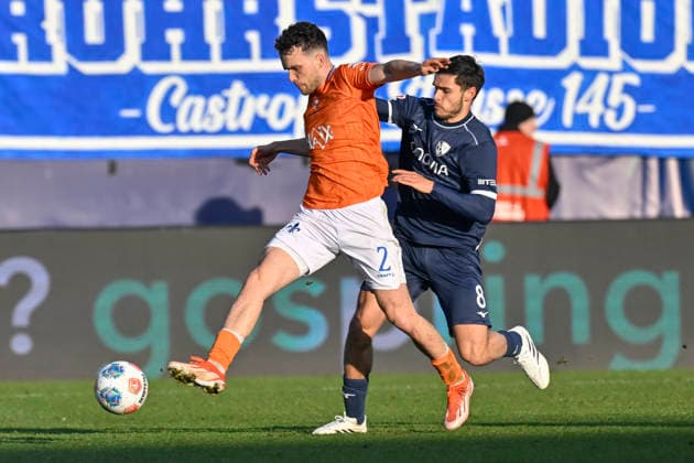from left in duel Sergio Lopez Darmstadt 2 Kjell Wätjen Waetjen Bochum 8 18 01 2026 Soccer VfL Bochum vs SV Darmstadt 98, Vonovia Ruhrstadion, Bochum, DFB DFL REGULATIONS PROHIBIT ANY USE OF PHOTOGRAPHS AS IMAGE SEQUENCES AND OR QUASI VIDEO Copyright: xpepphotox xHorstxMauelshagenx pep00321, pep_20260118_hm_257279
