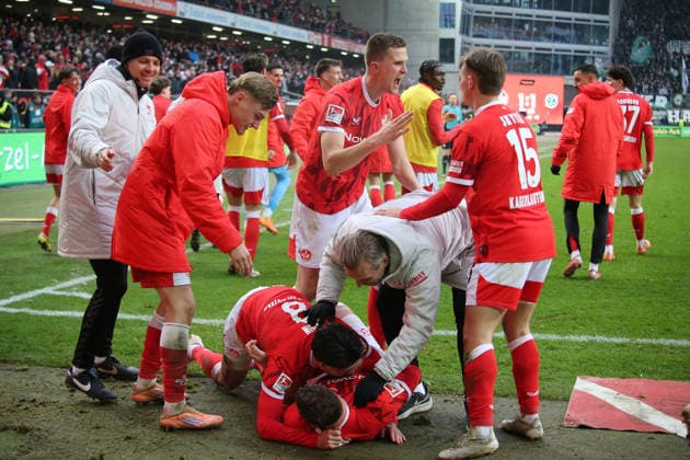 2 Bundesliga 1 FC Kaiserslautern Hannover 96 on 18 01 2026 at Fritz Walter Stadion in Kaiserslautern Goal celebration after the goal for celebrating the goal celebrate 2 1 by Semih Sahin 1 FC Kaiserslautern SM