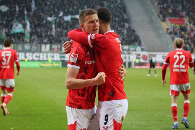 2 Bundesliga 1 FC Kaiserslautern Hannover 96 on 18 01 2026 at Fritz Walter Stadium in Kaiserslautern Cheers, joy at the victory Fabian Kunze 1 FC Kaiserslautern Ivan Prtajin 1 FC Kaiserslautern SM