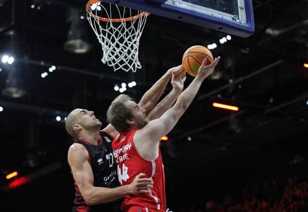 18 01 2026 Basketball Season 2025 2026 2 Bundesliga Pro A 18 Matchday Nuremberg Falcons Basketball Club NBC Bayer Giants Leverkusen Sportfoto Zink DaMa xdaxmax Dennis Heinzmann 22, Bayer Giants Leverkusen Lars Lagerpusch 44, Nuremberg Falcons BC NBC