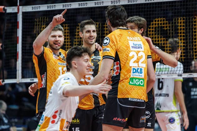 18 01 26, Berlin, Volleyball, Matchday 17, Berlin Recycling Volleys Helios Grizzlys Giesen The team is happy about the point Recycling Volleys Helios Grizzlys Giesen