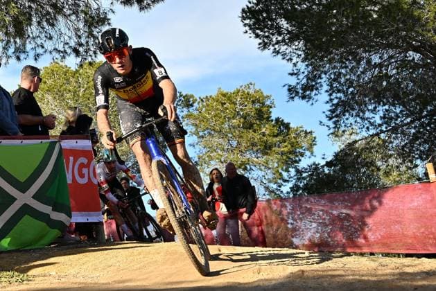 UCI Cyclocross World Cup 2025-2026 Benidorm BENIDORM, SPAIN - JANUARY 18 : Nys Thibau (BEL) of Baloise Glowi Lions during the 10th leg of the Benidorm UCI Cyclocross World Cup 2025-2026 a cyclocross race for Men Elite on January 18, 2026 in Benidorm, Spain, 18 01 2026 ( Benidorm Spain  Copyright: xBcex