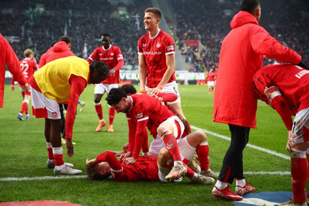 2 Bundesliga 1 FC Kaiserslautern Hannover 96 on 18 01 2026 at Fritz Walter Stadion in Kaiserslautern Goal celebration after the goal for celebrating the goal celebrate 3 1 by Naatan Mikael Skyttä 1 FC Kaiserslautern SM