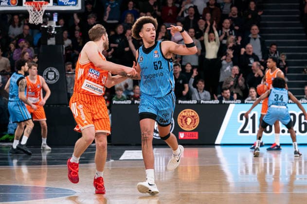 Zacharie Perrin Veolia Towers Hamburg, 52 cheers, GER, Veolia Towers Hamburg vs Ratiopharm Ulm, Basketball, Bundesliga, Matchday 16, Season 2025 2026, 18 01 2026 GER, Veolia Towers Hamburg vs Ratiopharm Ulm, Basketball, Bundesliga, Matchday 16, Season 2025 2026, 18 01 2026 Hamburg Copyright: xEibner-Pressefoto MaxxVincenx EP_MVN