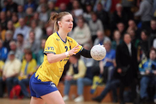 Handball, 2 Alsco HBF HC Leipzig TuS Lintfort 18 01 2026 Pauline Uhlmann 2, HC Leipzig throws a seven-meter 2 Alsco Handball Bundesliga Frauen, HBF, Saison 2025 2026, 14 Spieltag HC Leipzig vs TuS Lintfort am 18 01 2026 in der Sporthalle Brüderstraße Leipzig Copyright: xBEAUTIFULxSPORTS JanxKaeferx