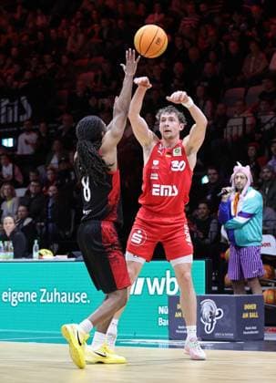 18 01 2026 Basketball Season 2025 2026 2 Bundesliga Pro A 18 Matchday Nuremberg Falcons Basketball Club NBC Bayer Giants Leverkusen Sportfoto Zink DaMa xdaxmax Kobe Langley 8, Bayer Giants Leverkusen Vincent John Friederici 30, Nuremberg Falcons BC NBC