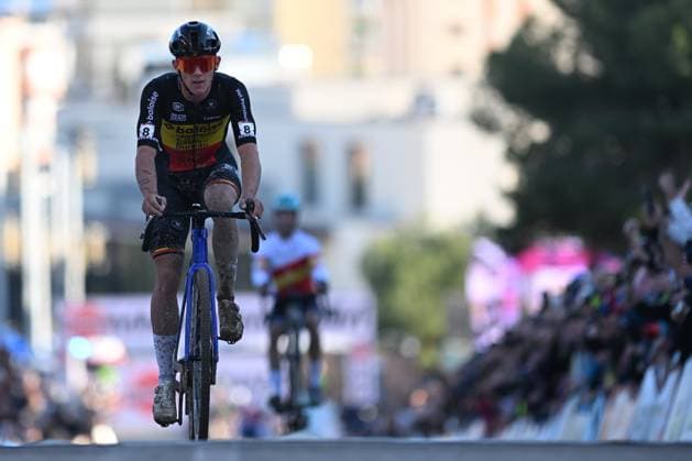 UCI Cyclocross World Cup 2025-2026 Benidorm BENIDORM, SPAIN - JANUARY 18 : Nys Thibau (BEL) of Baloise Glowi Lions during the 10th leg of the Benidorm UCI Cyclocross World Cup 2025-2026 a cyclocross race for Men Elite on January 18, 2026 in Benidorm, Spain, 18 01 2026 ( Benidorm Spain  Copyright: xBcex
