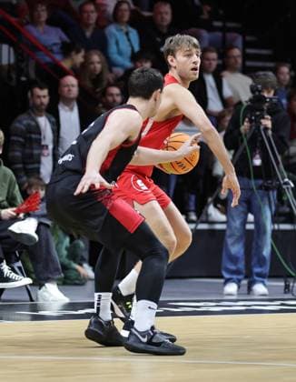 18 01 2026 Basketball Season 2025 2026 2 Bundesliga Pro A 18 Matchday Nuremberg Falcons Basketball Club NBC Bayer Giants Leverkusen Sportfoto Zink DaMa xdaxmax Luca Kahl 3, Bayer Giants Leverkusen Christian Feneberg 7, Nuremberg Falcons BC NBC