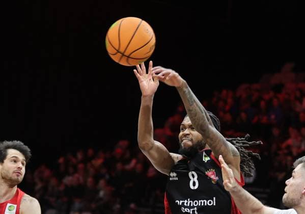 18 01 2026 Basketball Season 2025 2026 2 Bundesliga Pro A 18 Matchday Nuremberg Falcons Basketball Club NBC Bayer Giants Leverkusen Sportfoto Zink DaMa xdaxmax Kobe Langley 8, Bayer Giants Leverkusen