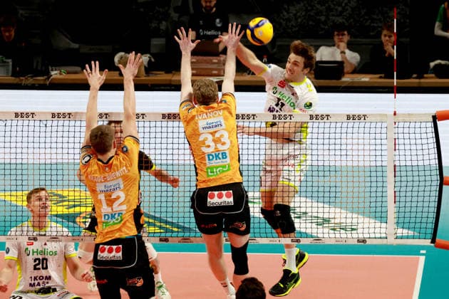 DEU, DVV, 1 VBL, BR Volleys vs Helios Grizzlys Giesen, 18 01 2026, Max Schmeling Halle, Berlin, DEU, DVV, 1 VBL, BR Volleys vs Helios Grizzlys Giesen, pictured Florian Krage Brewitz BR Volleys 12 , Fedor Ivanov BR Volleys 33 , CODY KESSEL Giesen 11 nordphotoxGmbHx xEngler nph00076