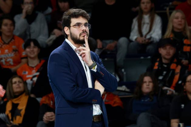 DEU, DVV, 1 VBL, BR Volleys vs Helios Grizzlys Giesen, 18 01 2026, Max Schmeling Halle, Berlin, DEU, DVV, 1 VBL, BR Volleys vs Helios Grizzlys Giesen, in the picture coach Alexandre Leal BR Volleys nordphotoxGmbHx xEngler nph00076