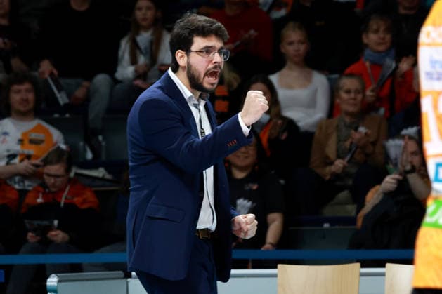 DEU, DVV, 1 VBL, BR Volleys vs Helios Grizzlys Giesen, 18 01 2026, Max Schmeling Halle, Berlin, DEU, DVV, 1 VBL, BR Volleys vs Helios Grizzlys Giesen, in the picture coach Alexandre Leal BR Volleys nordphotoxGmbHx xEngler nph00076