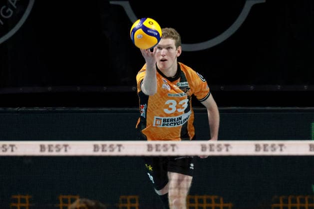 DEU, DVV, 1 VBL, BR Volleys vs Helios Grizzlys Giesen, 18 01 2026, Max Schmeling Halle, Berlin, DEU, DVV, 1 VBL, BR Volleys vs Helios Grizzlys Giesen, in the picture serve of Fedor Ivanov BR Volleys 33 nordphotoxGmbHx xEngler nph00076