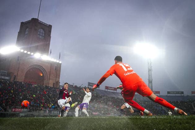 Fiorentina s Rolando Mandragora goal 0-1 during the Serie A soccer match between Bologna and Fiorentina at the Renato DallÕAra Stadium in Bologna, north Italy - Sunday, January 18, 2026 -  Copyright: xMassimoxPaolone LaPressex