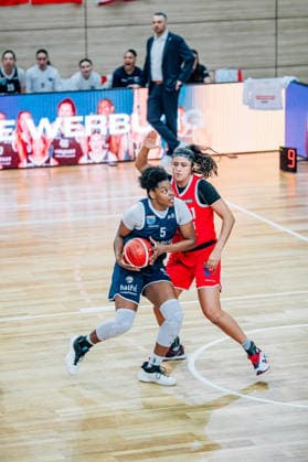 BB 1BL Women Syntainics MBC Lions Herner TC Khalis Cain GISA Lions MBC , Olivia Irene Olsen Herner TC during the 2025 2026 season in the DBBL Toyota Bundesliga Syntainics MBC Lions and Herner TC at the SWH Arena on January 18, 2026 in Halle Saale, Sachsen Anhalt, Germany