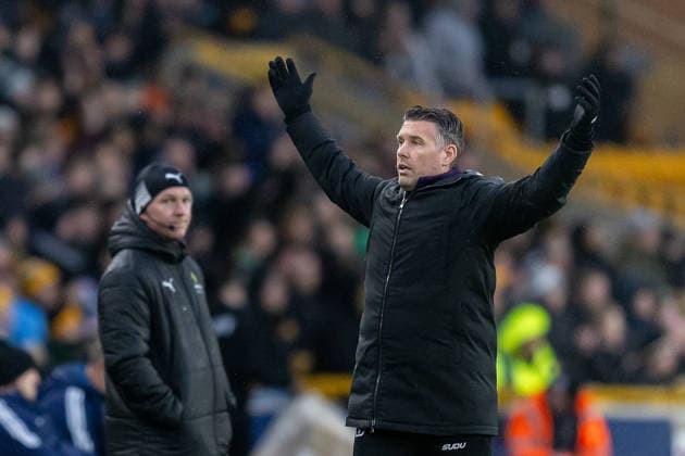 Wolverhampton Wanderers v Newcastle United, Premier League Frustrated Wolverhampton Wanderers Head Coach Rob Edwards during the Premier League match between Wolverhampton Wanderers and Newcastle United at Molineux, Wolverhampton, UK on 18 January 2026. Wolverhampton Molineux West Midlands UK Editorial use only DataCo restrictions apply See www.football-dataco.com , Copyright: xManjitxNarotrax PSI-23598-0047