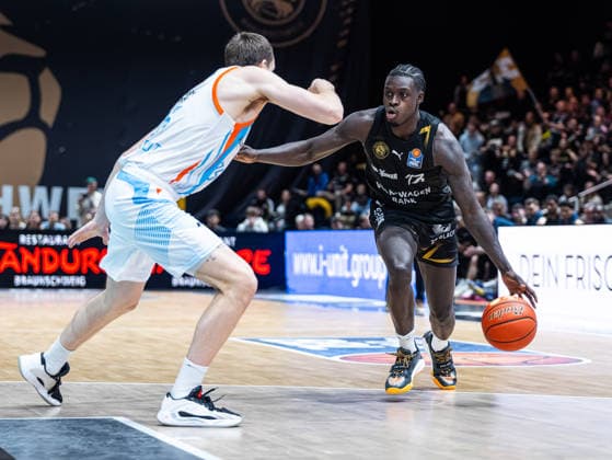 Barra Njie Basketball Loewen Braunschweig, 13 in duel against Lorenz Bank Science City Jena, 25 Basketball Loewen Braunschweig vs Science City Jena, Basketball, easyCredit Basketball Bundesliga, Matchday 16, Season 2025 2026, 18 01 2026 Basketball Loewen Braunschweig vs Science City Jena, Basketball, easyCredit Basketball Bundesliga, Matchday 16, Season 2025 2026, 18 01 2026 Braunschweig Copyright: xEibner-Pressefoto DamianxKruczynx EP_DKI