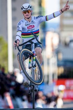 Dutch Mathieu Van Der Poel celebrates as he crosses the finish line to win the Men s Elite race at the cyclocross cycling event in Benidorm, Spain, Sunday 18 January 2026, stage 10 12 in the UCI World Cup competition. DAVIDxPINTENS  x156815477x