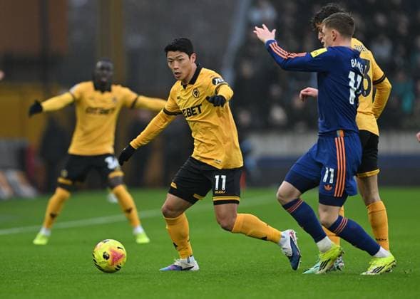 Hwang Hee-chan of Wolverhampton Wanderers Wolverhampton Wanderers v Newcastle United, Premier League, Football, Molineux, Wolverhampton, UK - 18 Jan 2026Wolverhampton Molineux United Kingdom EDITORIAL USE ONLY No use with unauthorised audio, video, data, fixture lists, club league logos or live services. Online in-match use limited to 120 images, no video emulation. No use in betting, games or single club league player publications.  Copyright: xAnnaxGowthorpe Shutterstockx 16348228af