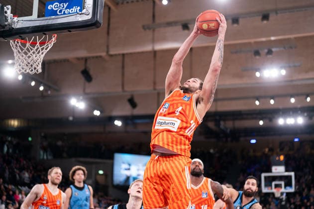 Christopher Ledlum Ratiopharm Ulm, 04 Rebound, GER, Veolia Towers Hamburg vs Ratiopharm Ulm, Basketball, Bundesliga, Matchday 16, Season 2025 2026, 18 01 2026 GER, Veolia Towers Hamburg vs Ratiopharm Ulm, Basketball, Bundesliga, Matchday 16, Season 2025 2026, 18 01 2026 Hamburg Copyright: xEibner-Pressefoto MaxxVincenx EP_MVN