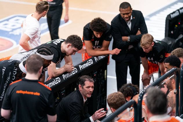 Ty Harrelson Ratiopharm Ulm, Coach Timeout Timeout, GER, Veolia Towers Hamburg vs Ratiopharm Ulm, Basketball, Bundesliga, Matchday 16, Season 2025 2026, 18 01 2026 GER, Veolia Towers Hamburg vs Ratiopharm Ulm, Basketball, Bundesliga, Matchday 16, Season 2025 2026, 18 01 2026 Hamburg Copyright: xEibner-Pressefoto MaxxVincenx EP_MVN