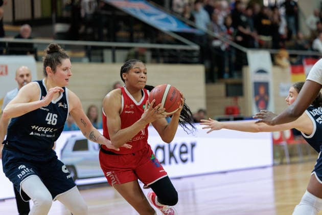 Romy Bär Lions, 46 , Makiyah Keshaya Allen Williams HTC, 23 , Syntainics MBC vs Herner TC, Women, Basketball, 1 Bundesliga, DBBL, Main Round, 15 Matchday, Season 2025 26, 18 01 2026 Halle SWH Arena Sachsen Anhalt Germany