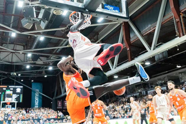 18 01 2026, xomx, Basketball easyCredit BBL Bundesliga, NINERS Chemnitz FC Bayern München v l Chemnitz
