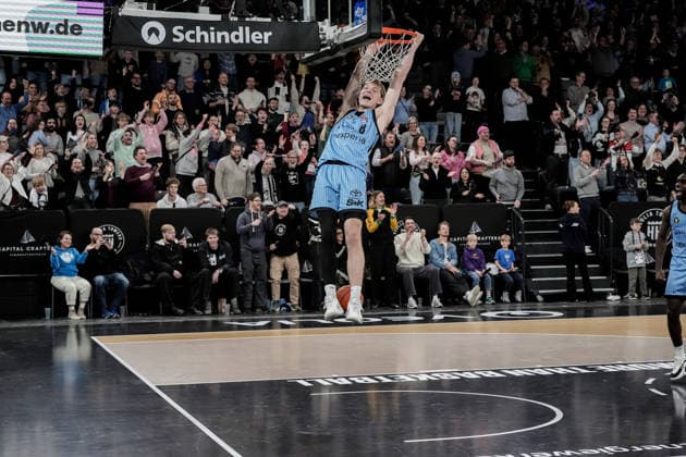 Germany easyCredit BBL, Main Round 2025 26, 16 Matchday Veolia Towers Hamburg vs ratiopharm ulm Inselpark Arena Hamburg Jared Grey Veolia Towers Hamburg, 8 , Osaro Jürgen Rich Veolia Towers Hamburg, 3 Copyright: xStefanxTrochax