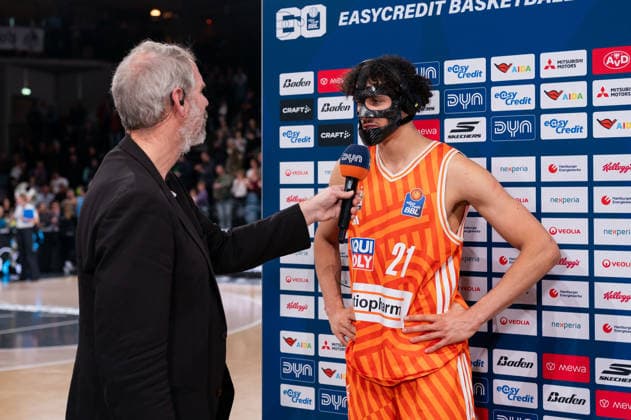 Alec Anigbata Ratiopharm Ulm, 21 in an interview on Dyn, GER, Veolia Towers Hamburg vs Ratiopharm Ulm, Basketball, Bundesliga, Matchday 16, Season 2025 2026, 18 01 2026 GER, Veolia Towers Hamburg vs Ratiopharm Ulm, Basketball, Bundesliga, Matchday 16, Season 2025 2026, 18 01 2026 Hamburg Copyright: xEibner-Pressefoto MaxxVincenx EP_MVN