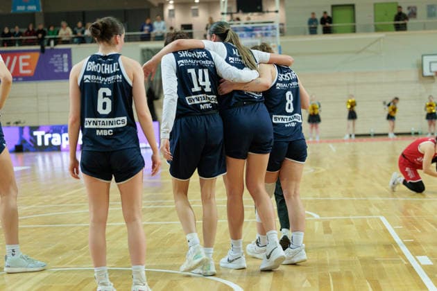 Katelyn Shumate Lions, 14 and Anna Suckstoff Lions, 8 injured Alexia Allesch Lions, 0 , Syntainics MBC vs Herner TC, Women, Basketball, 1 Bundesliga, DBBL, Main Round, 15 Matchday, Season 2025 26, 18 01 2026 Halle SWH Arena Sachsen Anhalt Germany
