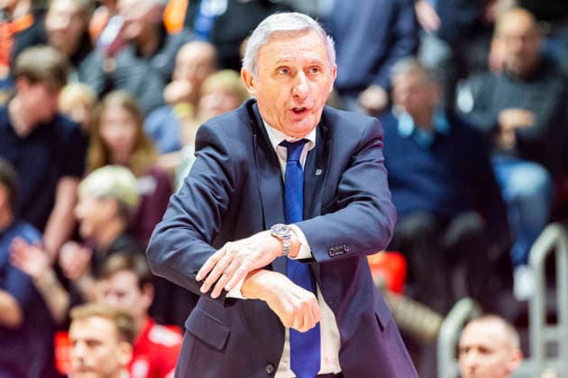 18 01 2026, xomx, Basketball easyCredit BBL Bundesliga, NINERS Chemnitz FC Bayern München v l Svetislav Pesic Bayern München Trainer Portrait, Portraet, Chemnitz