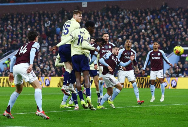 Jake O Brien of Everton scores a goal before it was disallowed Aston Villa v Everton, Premier League, Football, Villa Park, Birmingham, UK - 18 Jan 2026Birmingham Villa Park United Kingdom EDITORIAL USE ONLY No use with unauthorised audio, video, data, fixture lists, club league logos or live services. Online in-match use limited to 120 images, no video emulation. No use in betting, games or single club league player publications. Copyright: xMattxWest Shutterstockx 16348235ac