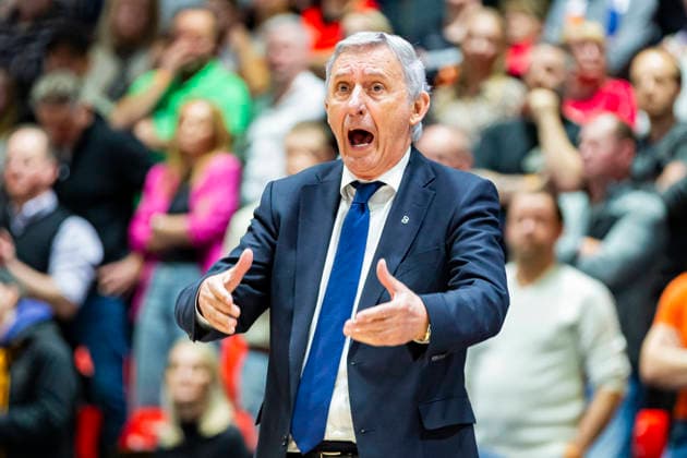 18 01 2026, xomx, Basketball easyCredit BBL Bundesliga, NINERS Chemnitz FC Bayern München v l Svetislav Pesic Bayern München Trainer Portrait, Portraet, Chemnitz