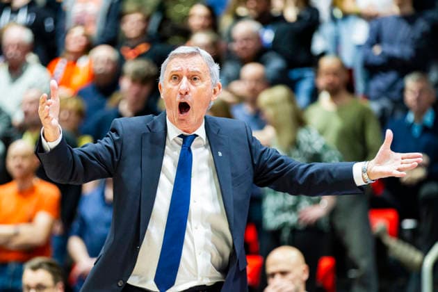 18 01 2026, xomx, Basketball easyCredit BBL Bundesliga, NINERS Chemnitz FC Bayern München v l Svetislav Pesic Bayern München Trainer Portrait, Portraet, Chemnitz