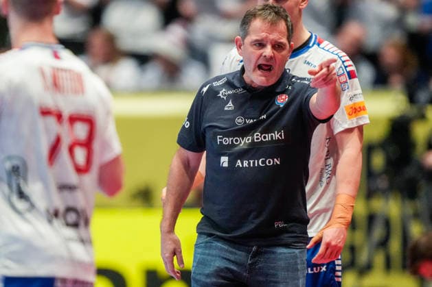 European Handball Championship, Montenegro Faroe Islands Baerum 20260118 Faroe Islands coach Peter Bredsdorff Larsen during the European Championship handball match between the Faroe Islands and Montenegro in Unity Arena Photo Cornelius Poppe NTB Baerum Norway EDITORIAL USE ONLY RESTRICTED USE FOR BETTING COMPANIES  Copyright: xCorneliusxPoppex xNTBx