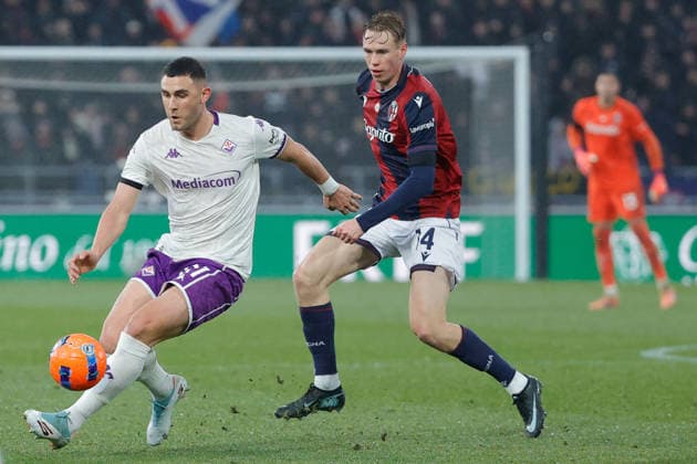 Foto IPP Emanuele Pennacchio Bologna 18 01 2026 Campionato Calcio Serie A 2025-2026 Bologna FC - ACF Fiorentina Nella foto Roberto Piccoli of ACF Fiorentina under pressure from Torbjorn Heggem of Bologna FC italyphotopress world copyright Bologna italy Italia ITALY  Copyright: xR4924_italyphotopressx