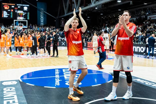 18 01 2026, xomx, Basketball easyCredit BBL Bundesliga, NINERS Chemnitz FC Bayern München v l The game is over Final score 59 87 Chemnitz