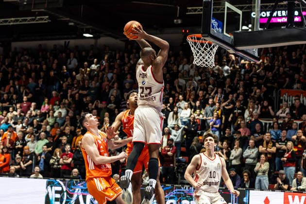 GER, easy Credit Basketball Bundesliga, Niners Chemnitz FC Bayern München Basketball 18 01 2026, Messe, Chemnitz, GER, easy Credit Basketball Bundesliga, Niners Chemnitz FC Bayern München Basketball Isiaha Mike FC Bayern München Basketball 22 Foto Alexander Trienitz Chemnitz Messe Sachsen Germany