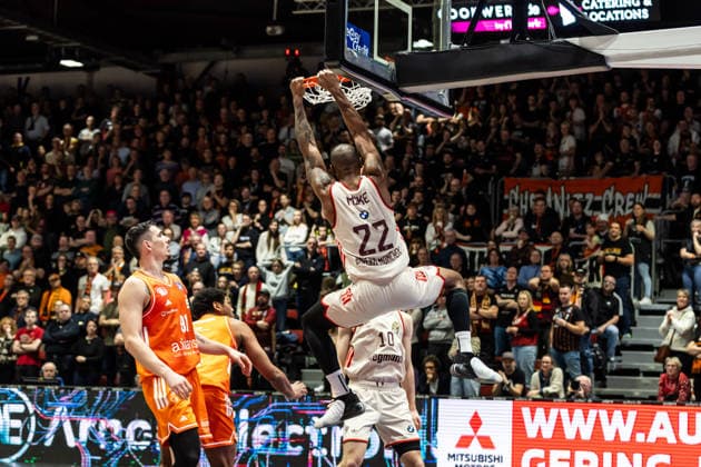 GER, easy Credit Basketball Bundesliga, Niners Chemnitz FC Bayern München Basketball 18 01 2026, Messe, Chemnitz, GER, easy Credit Basketball Bundesliga, Niners Chemnitz FC Bayern München Basketball Isiaha Mike FC Bayern München Basketball 22 Foto Alexander Trienitz Chemnitz Messe Sachsen Germany