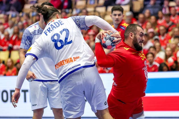 18 01 2026, Handball, Men s EHF EURO 2026, Portugal North Macedonia, Jyske Bank Boxing in Herning, Denmark, Preliminary Round Zharko Peshevski North Macedonia 33 is moored by Luis Diogo Sousa Frade Portugal 82 Denmark