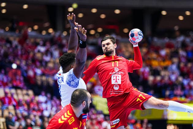 Throw Goal Martin Serafimov North Macedonia, 77 DEN, North Macedonia vs Portugal, Handball, EHF European Championship 2026, Group B, Matchday 2, 18 01 2026 DEN, North Macedonia vs Portugal, Handball, EHF European Championship 2026, Group B, Matchday 2, 18 01 2026 Herning Copyright: xEibner-Pressefoto MarcelxvonxFehrnx EP_MFN