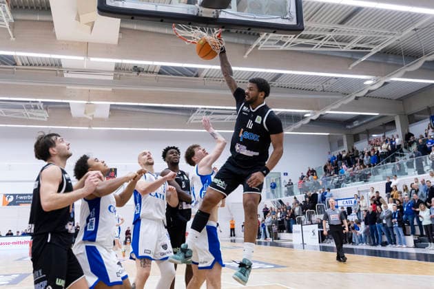 BARMER 2 Basketball Bundesliga ProB Süd CATL Basketball Löwen vs SV Fellbach Flashers Erfurt 18 01 2026 Brian Butler 10 SV Fellbach Flashers BARMER 2 Basketball Bundesliga ProB Süd CATL Basketball Löwen vs SV Fellbach Flashers Riethsporthalle Erfurt 18 01 2026 Copyright: xBEAUTIFULxSPORTS Duehringx