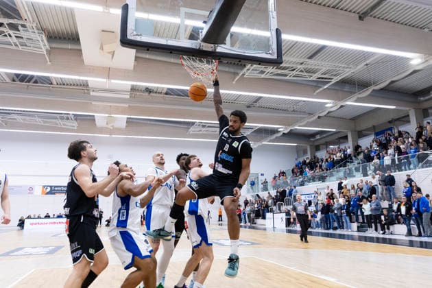 BARMER 2 Basketball Bundesliga ProB Süd CATL Basketball Löwen vs SV Fellbach Flashers Erfurt 18 01 2026 Brian Butler 10 SV Fellbach Flashers BARMER 2 Basketball Bundesliga ProB Süd CATL Basketball Löwen vs SV Fellbach Flashers Riethsporthalle Erfurt 18 01 2026 Copyright: xBEAUTIFULxSPORTS Duehringx