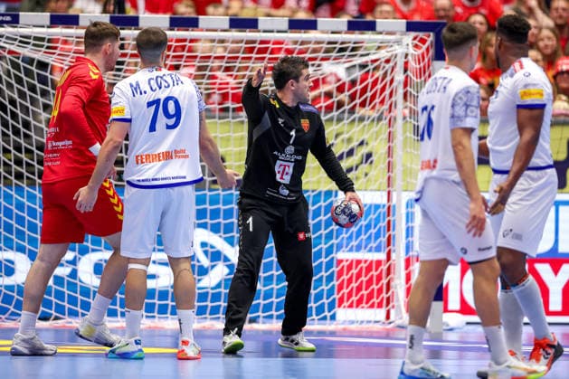 18 01 2026, Handball, Men s EHF EURO 2026, Portugal North Macedonia, Jyske Bank Boxing in Herning, Denmark, Preliminary Round Nikola Mitrevski North Macedonia 01 gesticulating on the pitch Denmark