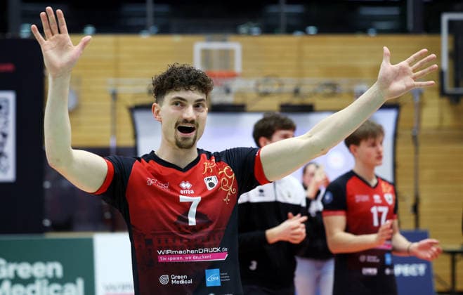 18 01 2026, Germany, Ludwigsburg, Volleyball Barock Volleys Ludwigsburg vs Baden Volleys SSC Karlsruhe, Tim Köpfli LB is happy
